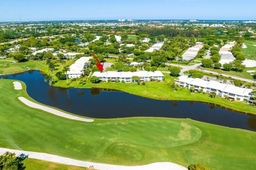 Mesmerizing, wrap-around lake and golf course views. The - Beach Condo for sale in Boynton Beach, Florida on Beachhouse.com