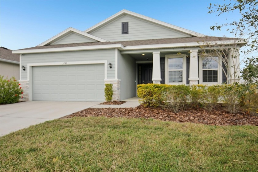 Upgraded Move-In Ready in Willow Walk North! Welcome to this - Beach Home for sale in Palmetto, Florida on Beachhouse.com