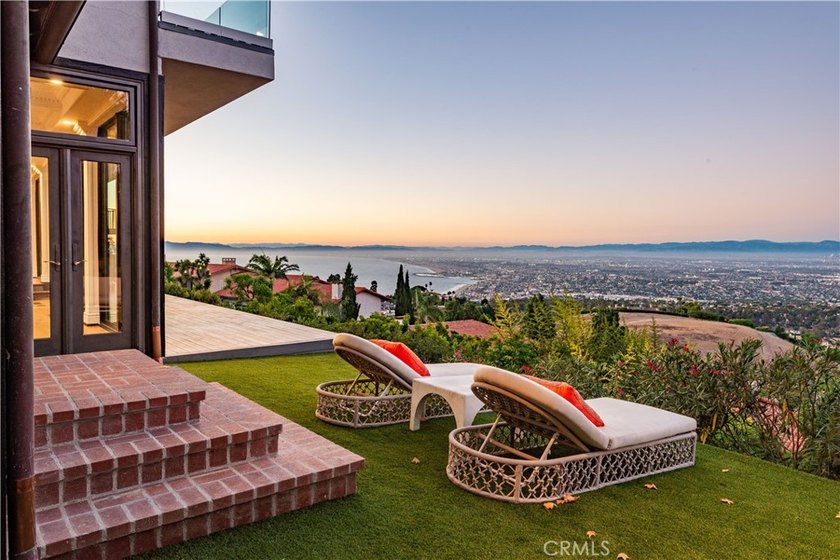 Offering one of the South Bay's most coveted views, this - Beach Home for sale in Rancho Palos Verdes, California on Beachhouse.com