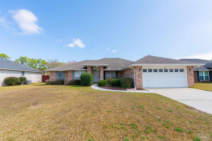 Fully updated 4-bedroom home with a dedicated office and formal - Beach Home for sale in Pensacola, Florida on Beachhouse.com