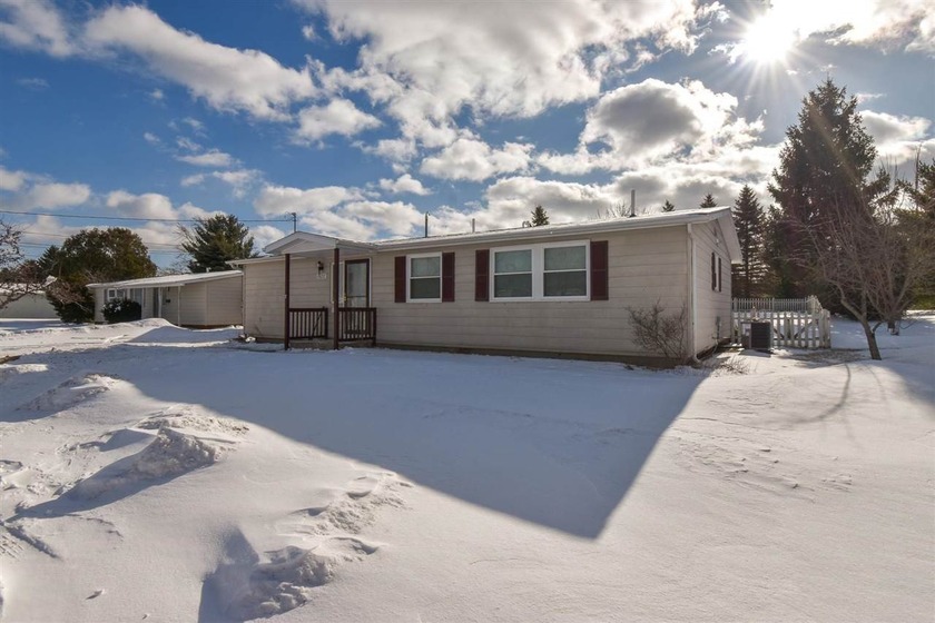 Recent price improvement on this 3-bedroom, 1.5-bath home in - Beach Home for sale in Oscoda, Michigan on Beachhouse.com