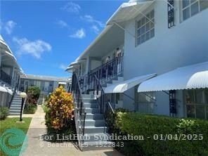 SPACIOUS 2ND FLOOR CORNER UNIT IN BOUTIQUE BUILDING FEATURING: - Beach Condo for sale in Hollywood, Florida on Beachhouse.com