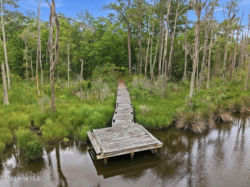 Build your dream waterfront home in this gated community on - Beach Lot for sale in Chocowinity, North Carolina on Beachhouse.com