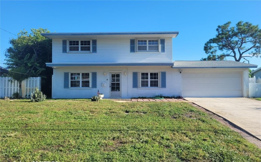 Living and Loving the Florda Lifestyle! This beautiful 3-bedroom - Beach Home for sale in St. Petersburg, Florida on Beachhouse.com