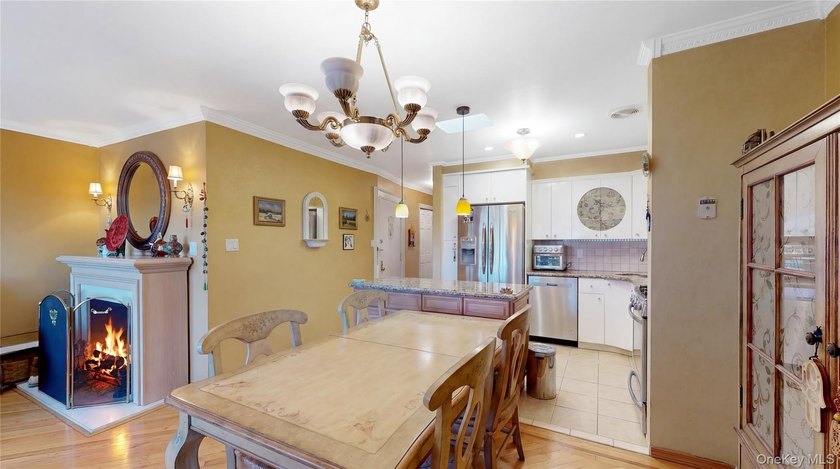 I'm happy to offer a bright, spacious 3-bedroom, 2 full-bath - Beach Condo for sale in Douglaston, New York on Beachhouse.com