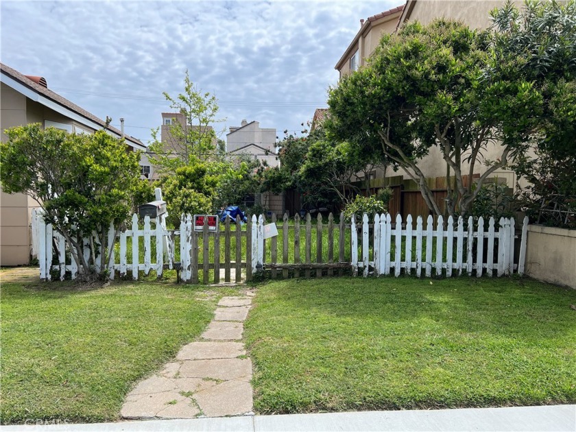 RARE OPPORTUNITY to build multiple units in residential downtown - Beach Home for sale in Huntington Beach, California on Beachhouse.com