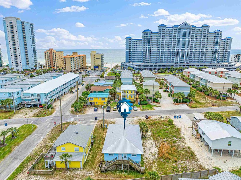 Duplex one block to the beach access! 4 bedrooms/2 baths with - Beach Home for sale in Gulf Shores, Alabama on Beachhouse.com
