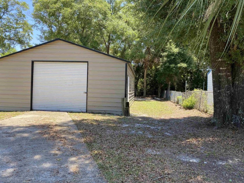 Residential lot in Carrabelle with a 25x35 metal storage - Beach Lot for sale in Carabelle, Florida on Beachhouse.com