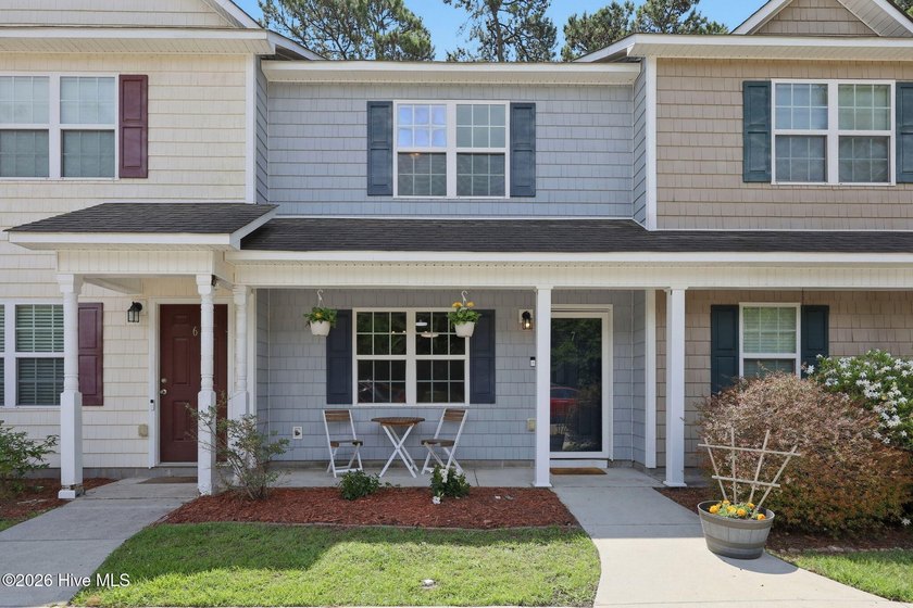 Welcome to this charming and well-maintained 2-bedroom, 1.5-bath - Beach Townhome/Townhouse for sale in Sneads Ferry, North Carolina on Beachhouse.com