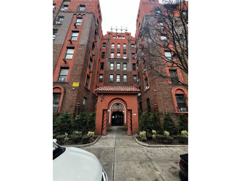 Great deal for investors
Cooperative-1Bd in the heart of the - Beach Other for sale in Brooklyn, New York on Beachhouse.com