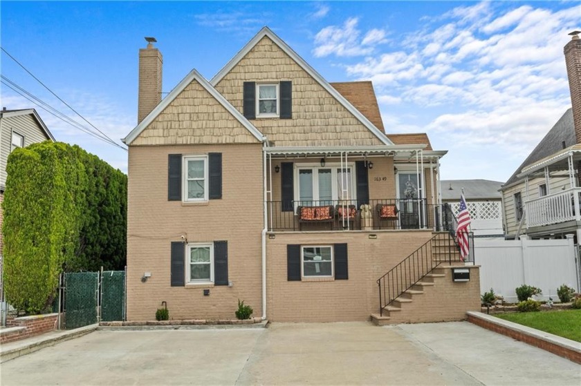 Are you looking for a huge single family with enough room for - Beach Home for sale in Howard Beach, New York on Beachhouse.com