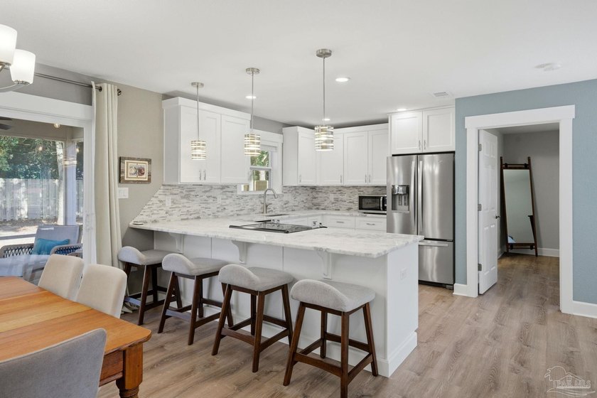 Welcome to Villa Venyce in Gulf Breeze, Florida, a beautifully - Beach Home for sale in Gulf Breeze, Florida on Beachhouse.com