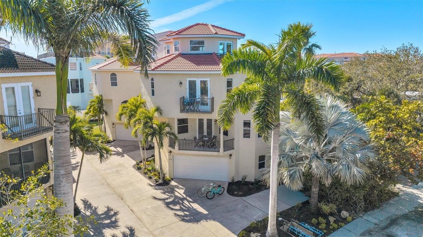 Superb Location. Big Family Retreat. Excellent Investment. Quiet - Beach Townhome/Townhouse for sale in Sarasota, Florida on Beachhouse.com