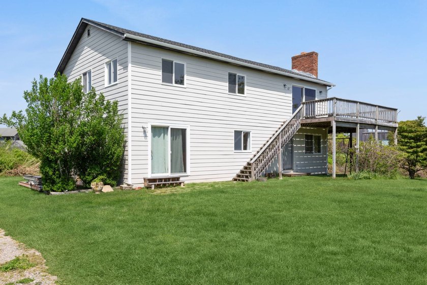Opportunity knocks loudly at 17 Gates Avenue. It is a soulful - Beach Home for sale in Montauk, New York on Beachhouse.com