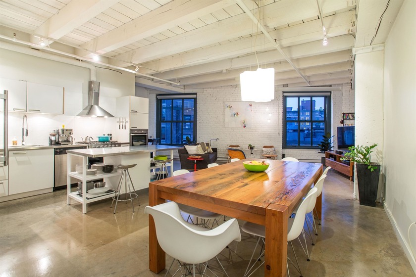 Expansive NYC style loft in Gastown's coveted Koret Lofts. This - Beach Condo for sale in Vancouver, BC on Beachhouse.com