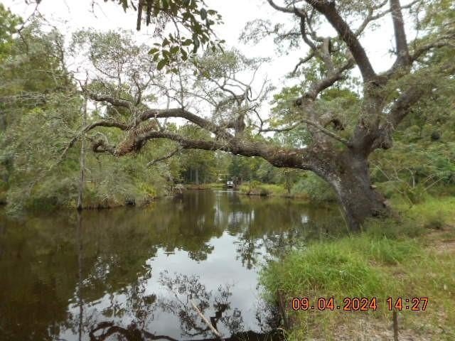 OVER 2 ACRES WATERFRONT!  Large waterfront lot with - Beach Acreage for sale in Bayou La Batre, Alabama on Beachhouse.com