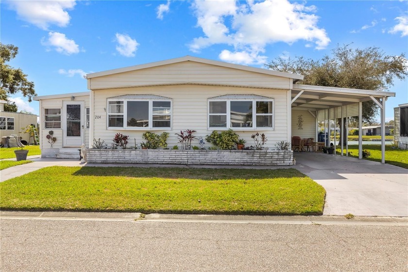 Welcome to this charming 2-bedroom, 2-bath home nestled in a - Beach Home for sale in Bradenton, Florida on Beachhouse.com