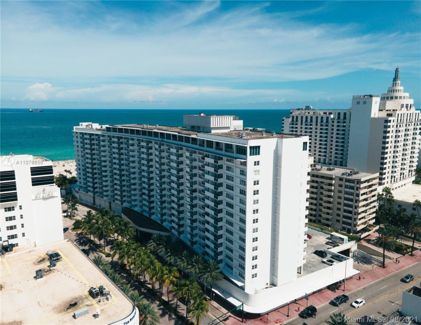 Welcome to the Decoplage in Miami Beach...where Lincoln Road - Beach Condo for sale in Miami Beach, Florida on Beachhouse.com