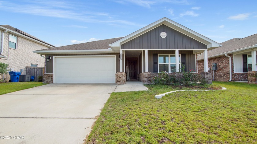 ** Beautiful 4 Bedroom Home in Sought-After Titus Park! ** - Beach Home for sale in Panama City, Florida on Beachhouse.com