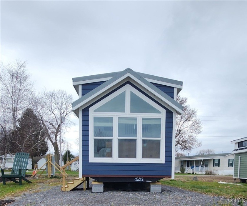 Another brand new, turnkey mobile lakeside retreat for sale! - Beach Home for sale in Henderson, New York on Beachhouse.com