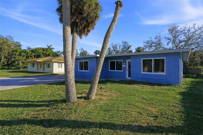 Remodeled 3/1main residence with a separate 1/1 in-law suite - Beach Home for sale in Bradenton, Florida on Beachhouse.com
