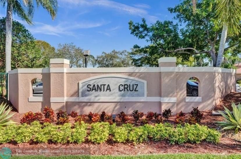 Beautifully remodeled 3 bedroom/2.5 bath Townhome with Lakeside - Beach Townhome/Townhouse for sale in Boynton Beach, Florida on Beachhouse.com