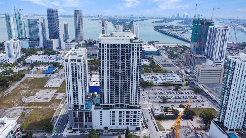 Enjoy Miami Downtown living! Spacious 2Bed unit featuring - Beach Condo for sale in Miami, Florida on Beachhouse.com