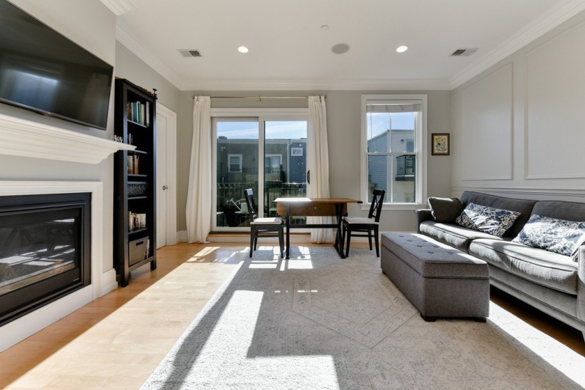 Beautifully appointed 2014 two-bedroom penthouse in South - Beach Condo for sale in Boston, Massachusetts on Beachhouse.com
