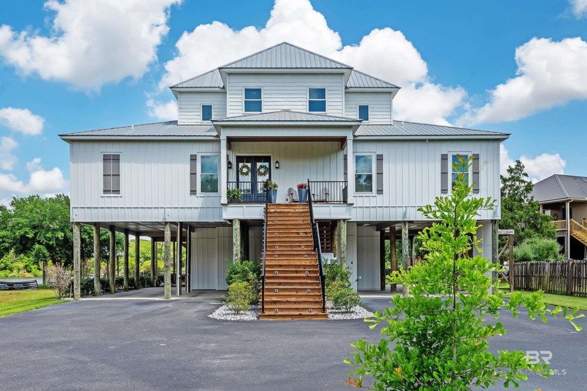 Luxury Riverfront Living on Fish River. Discover the beauty and - Beach Home for sale in Fairhope, Alabama on Beachhouse.com