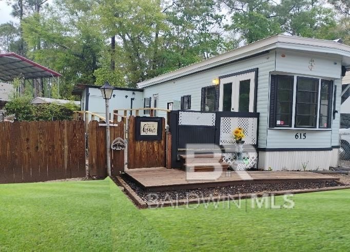 Small Cottage style home in the amenity rich Spanish Cove - Beach Home for sale in Lillian, Alabama on Beachhouse.com