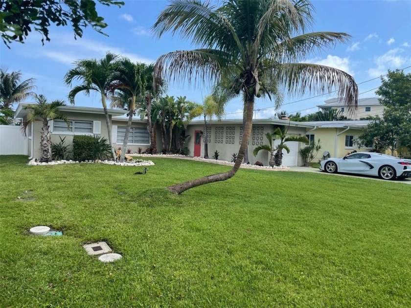 Don't miss out on this Opportunity!  Very desirable prime - Beach Home for sale in Indian Rocks Beach, Florida on Beachhouse.com