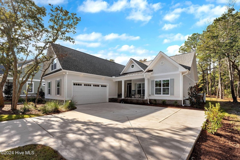 Better Than New - Move-In Ready and Upgraded! Just over a year - Beach Home for sale in Supply, North Carolina on Beachhouse.com