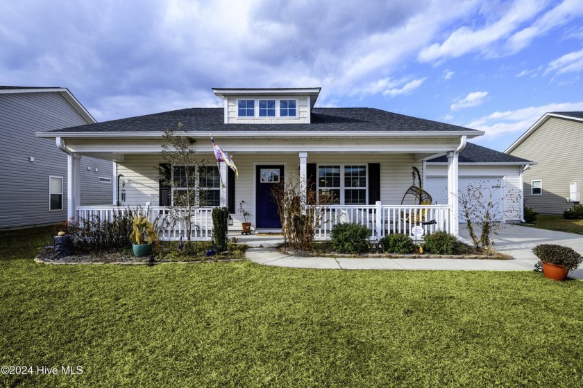 Welcome to the charm of 212 Craftsman Drive, where modern - Beach Home for sale in New Bern, North Carolina on Beachhouse.com