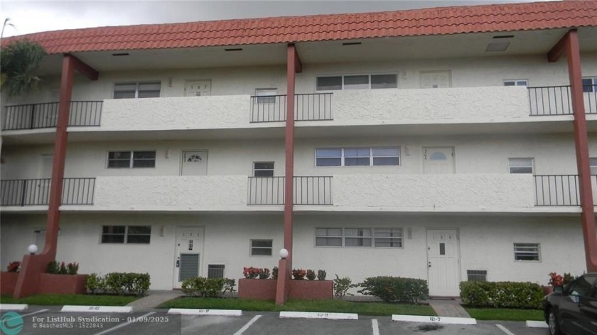 Location! Location! Best Priced! Large 2Bed - 2Bath, Move in - Beach Condo for sale in Pembroke Pines, Florida on Beachhouse.com