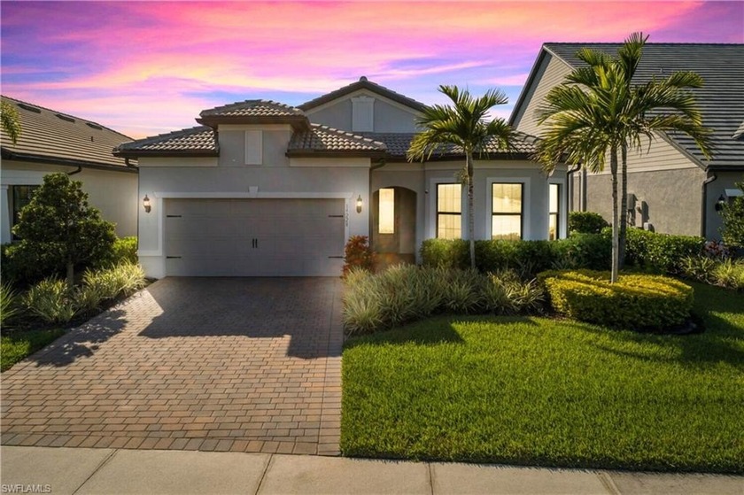 Simply gorgeous... This immaculate and barely lived in - Beach Home for sale in Fort Myers, Florida on Beachhouse.com