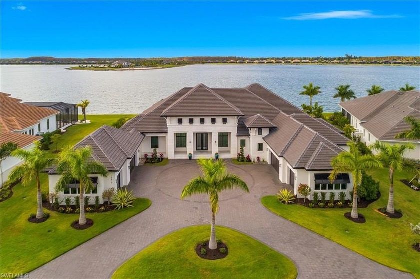 A grand arrival and an unforgettable first impression set the - Beach Home for sale in Fort Myers, Florida on Beachhouse.com