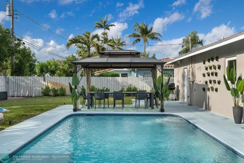 FURNITURE INCLUDED. This bright turnkey private pool home is - Beach Home for sale in Fort Lauderdale, Florida on Beachhouse.com