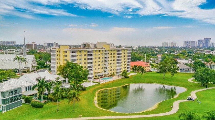 Amazing unit on the northeast corner PH of Country Club Towers - Beach Condo for sale in Fort Lauderdale, Florida on Beachhouse.com