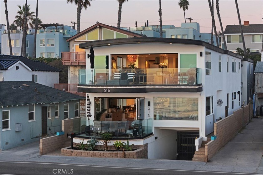 Oceanfront Home ! The very Best Location in Oceanside...2 SHORT - Beach Townhome/Townhouse for sale in Oceanside, California on Beachhouse.com