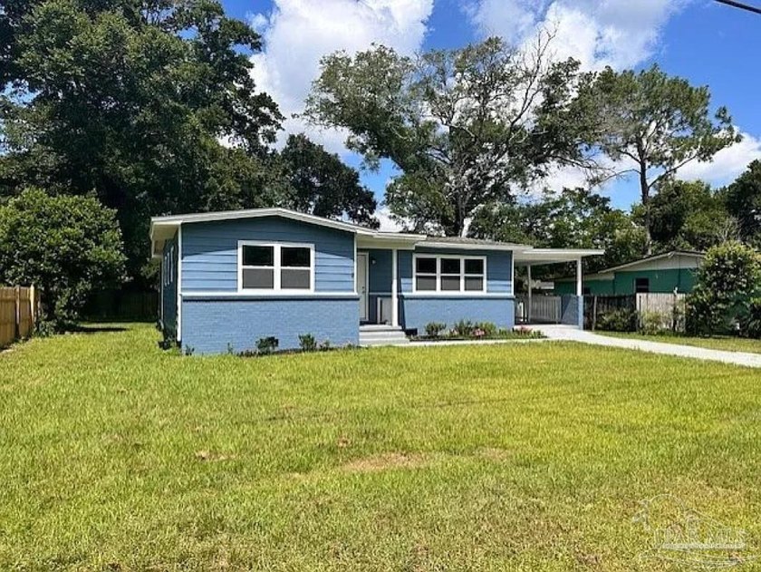 A completely fixed up traditional home, new roof, new kitchen - Beach Home for sale in Pensacola, Florida on Beachhouse.com