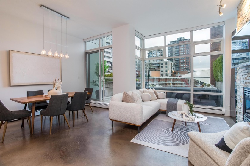 Set within Aquarius I, one of Yaletown's most sought-after - Beach Townhome/Townhouse for sale in Vancouver, BC on Beachhouse.com