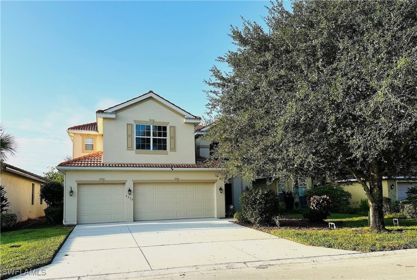 YOU AND YOUR FAMILY WILL LOVE TO RELAX AND ENTERTAIN POOLSIDE - Beach Home for sale in Fort Myers, Florida on Beachhouse.com