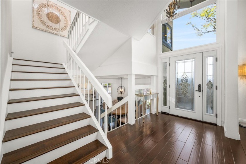 Luxurious Private Sanctuary in Seal Beach! Beautifully remodeled - Beach Townhome/Townhouse for sale in Seal Beach, California on Beachhouse.com