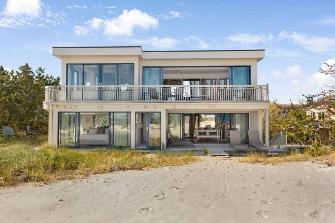 Ingeniously built, custom oceanfront home now available for - Beach Home for sale in Westhampton Beach, New York on Beachhouse.com
