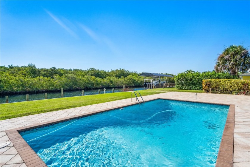 Discover this exceptional property priced under $1M, featuring a - Beach Home for sale in Vero Beach, Florida on Beachhouse.com