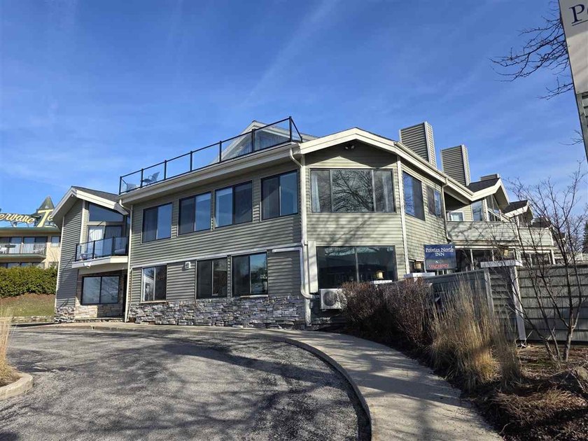 Downtown Charlevoix condo offering 2 bedrooms and 2 full baths - Beach Condo for sale in Charlevoix, Michigan on Beachhouse.com
