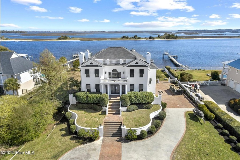 This is truly DEEP water property ! Fantastic home with lots of - Beach Home for sale in Swansboro, North Carolina on Beachhouse.com