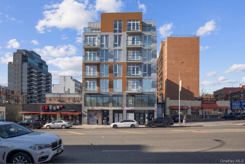 Recommended Condo in a Prime Flushing Location Introducing a - Beach Condo for sale in Flushing, New York on Beachhouse.com