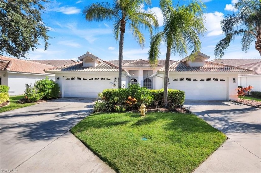 WOW! LOCATION, LOCATION, LOCATION! This beautifully updated - Beach Home for sale in Naples, Florida on Beachhouse.com