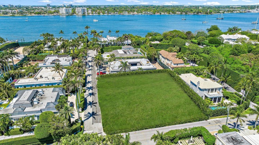 Beautiful highly elevated parcel on over half acre in the near - Beach Lot for sale in Palm Beach, Florida on Beachhouse.com